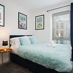 Luxury 2 Bed Apartment City Centre Free Parking