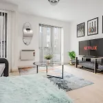 Luxury 2 Bed Apartment City Centre Free Parking