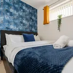 Spacious 4Bd 3Bt Home - Etihad - Coop - Pool Table - Free Parking