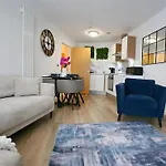 New Refurb Mins From Coop Man City Park For Free Pass The Keys