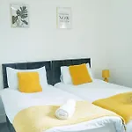 Cozy Manchester Retreat With 2 Bedrooms
