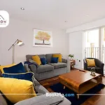 Exclusive Offers On 3-Night & Weekly Deal On 3-Bedroom Urban Loft By Hedgerow