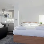 Fantastic Brand New Studio In Manchester Centre