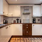 Dreamhouse Apartments Manchester City West