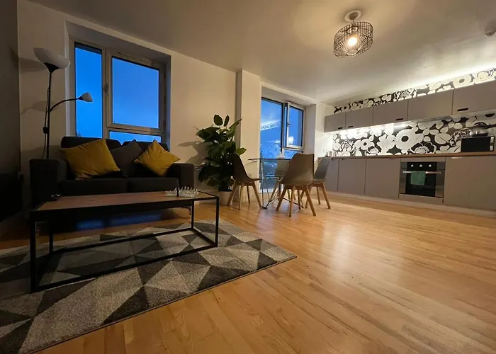 Lovely 1-Bedroom Apartment With Parking