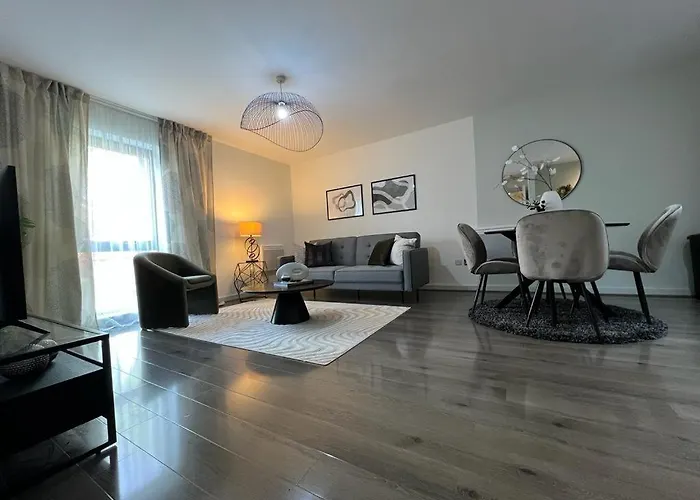 Stunning City Centre Home From Home