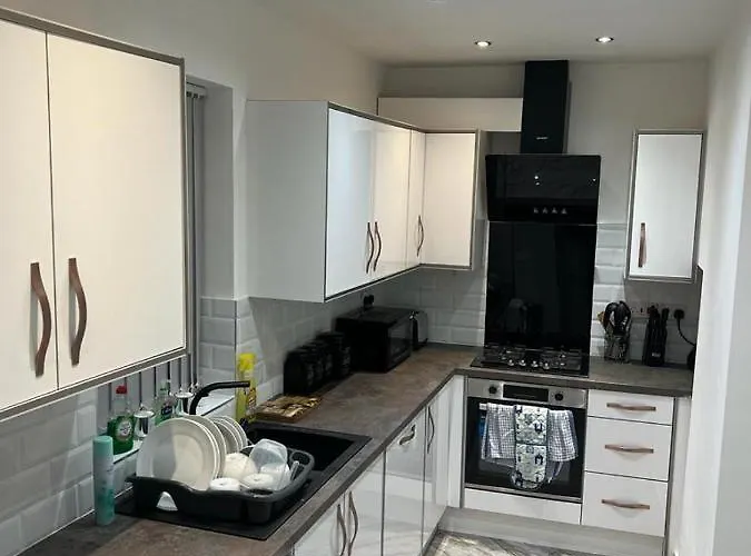 Droylsden Guest House