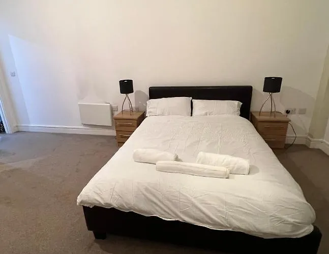 Bigkings Cosy 2 Bedroom Apartment With Free Parking In Central Manchester