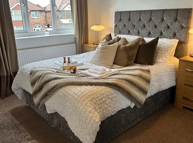 The Chorlton Retreat - Double Bedroom, Free Parking