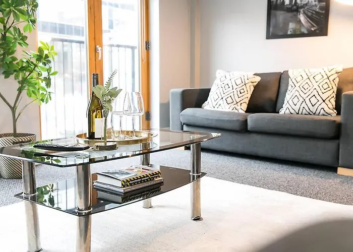 Super Spacious 2 Bed Apartment