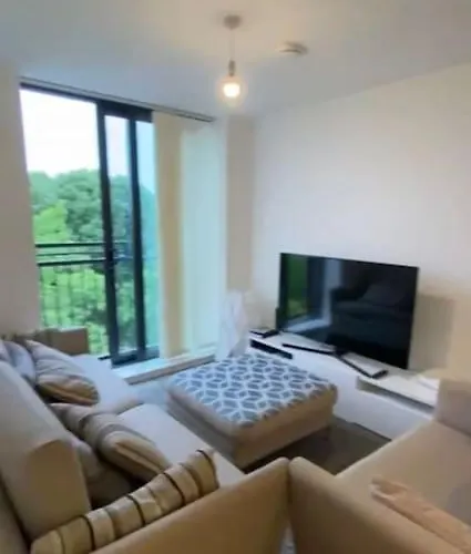 Luxury Two Bedrooms Apartment