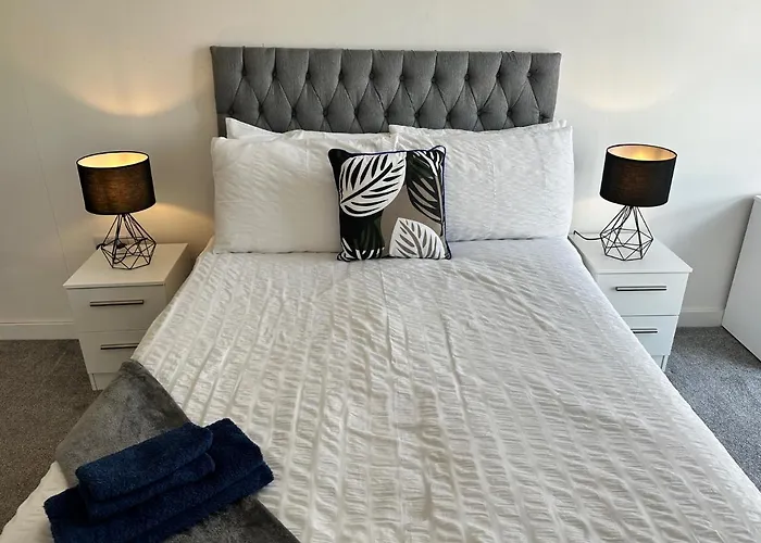 Central 2 Bed Apt With Balcony, Manchester City Centre