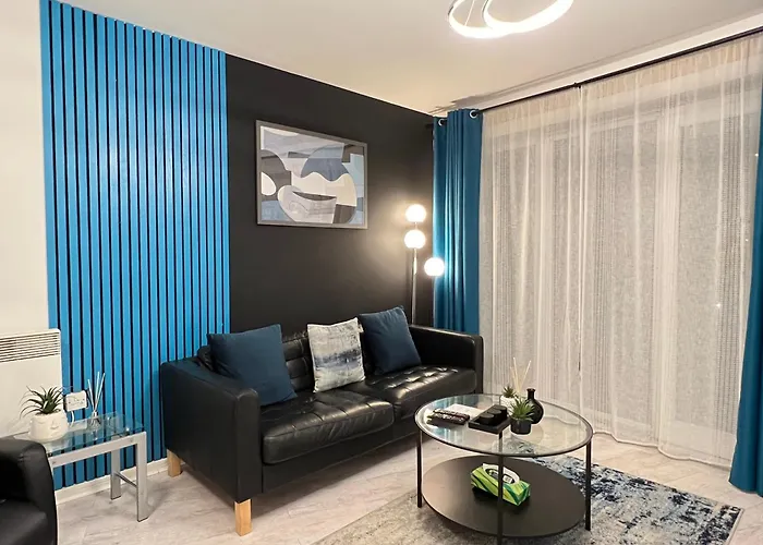Cityfront Modern Apt Near City Centre/Etihad, Free Parking