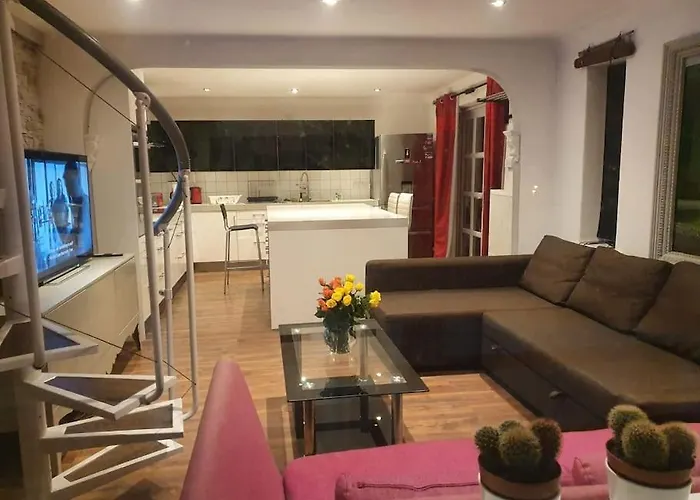 Amazing Flat In The Middle Of The Golf Course
