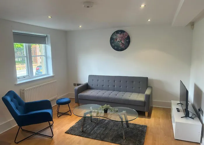 Spacious And Cosy Entire Flat