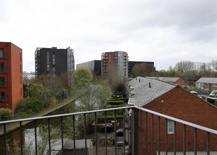 Manchester Luxury Apartment - Opposite Etihad Stadium N Coop Live W Secure Parking