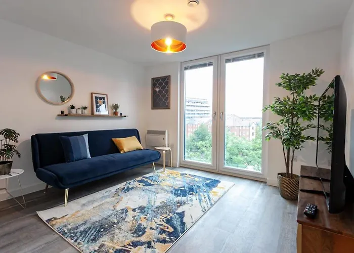 Superb 2 Bed Flat 5Min To Old Trafford Stadium
