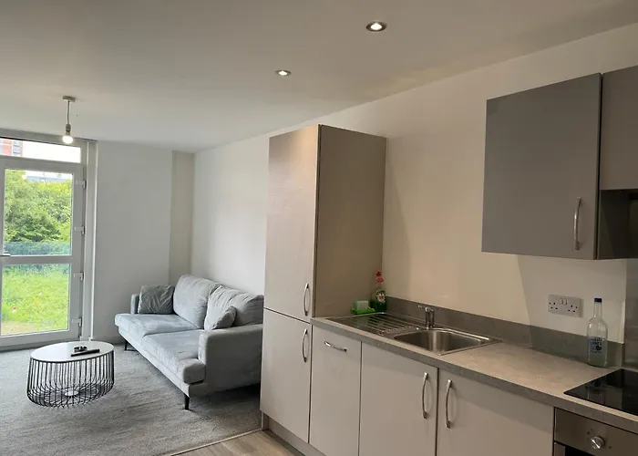 Luxury 1Br Near Manchester Town