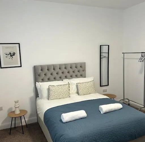 Failsworth Luxury Apartment 2