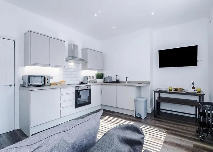 2 Beds Suburb Nestled Nook