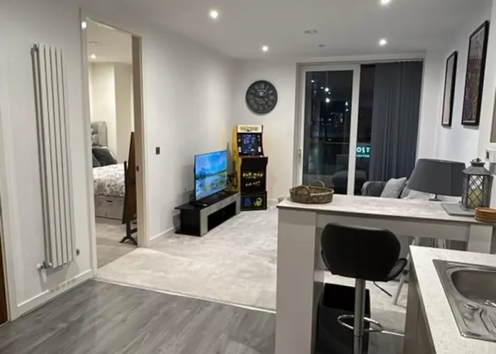 Luxury Modern Balcony Apartment
