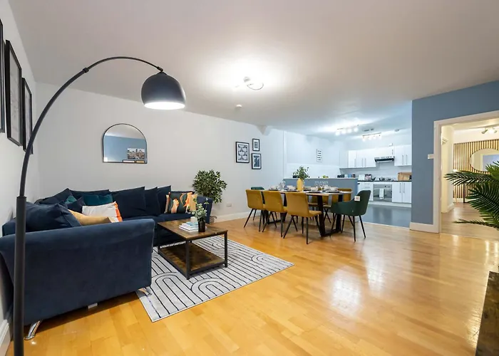 Canal Street Apartment