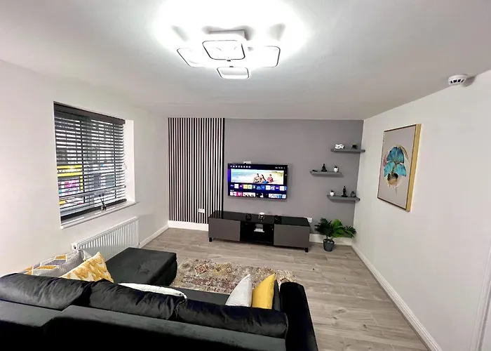 Stylish Spacious 1Bd Apt-Kingbed-10Min Heaton Park