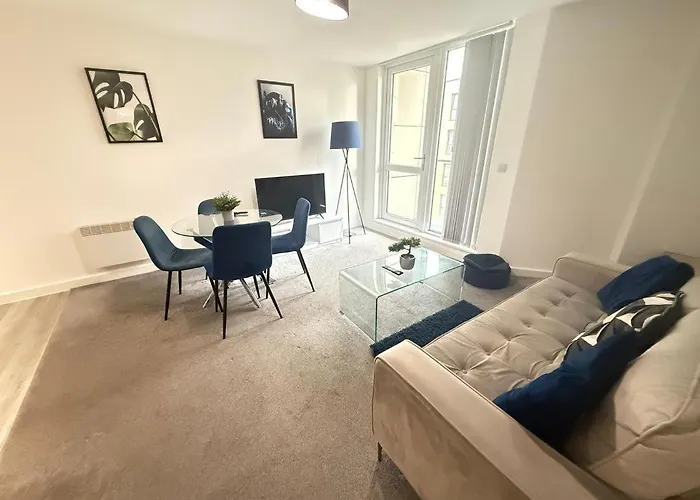 Escape To Modern 2Br Apartment In City Centre!