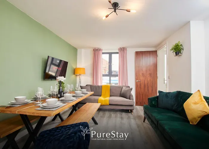 Perfect For Business Stays In Manchester - 5 Bedroom House By Purestay Short Lets & Serviced Accommodation