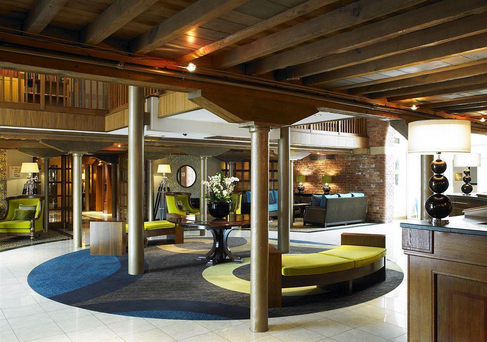 Marriott Victoria & Hotel 4*