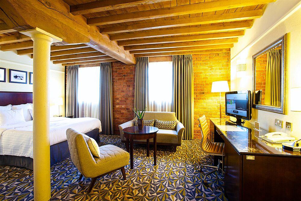 Hotel Marriott Victoria & 4*