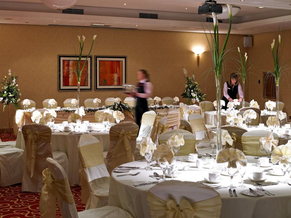 Marriott Victoria & 4* Manchester