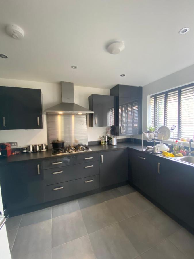Homestay New Modern King Size With Ensuite And Parking *