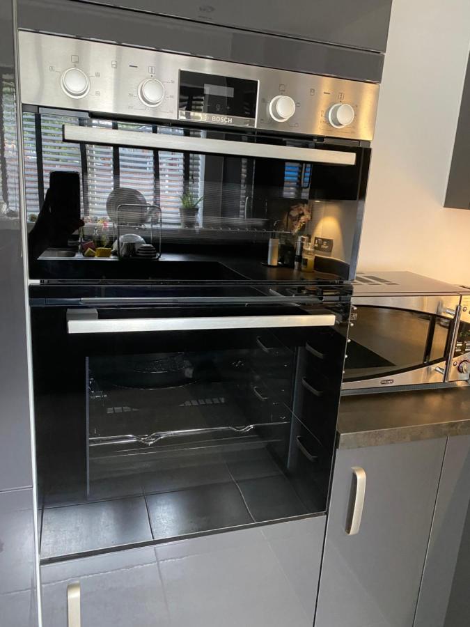 Homestay New Modern King Size With Ensuite And Parking Manchester