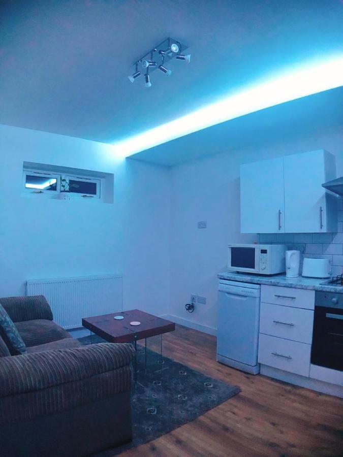 Comfortable Double Bedroom Lovely *