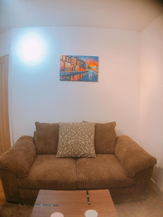 Comfortable Double Bedroom Lovely *