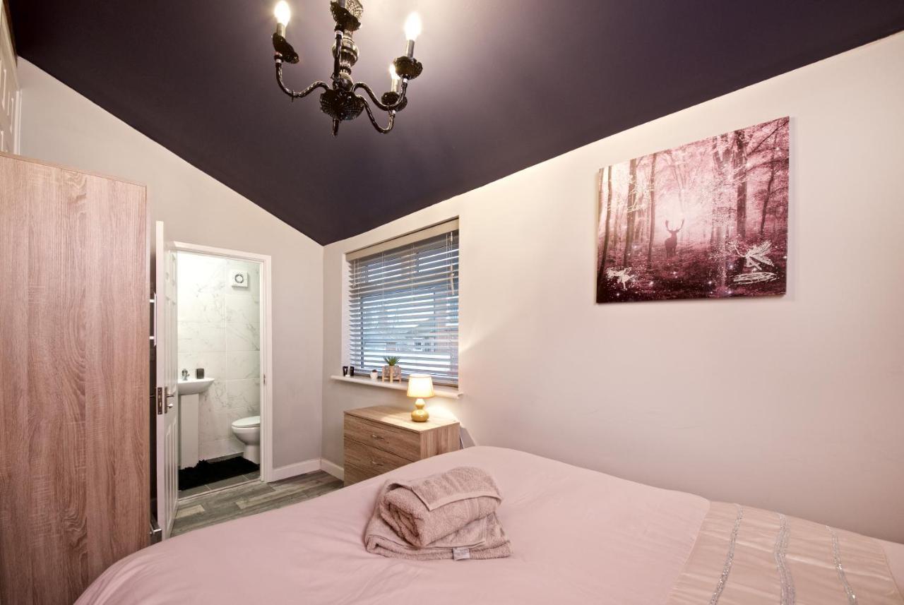 Beautiful Cozy With Free Parking Holiday home *