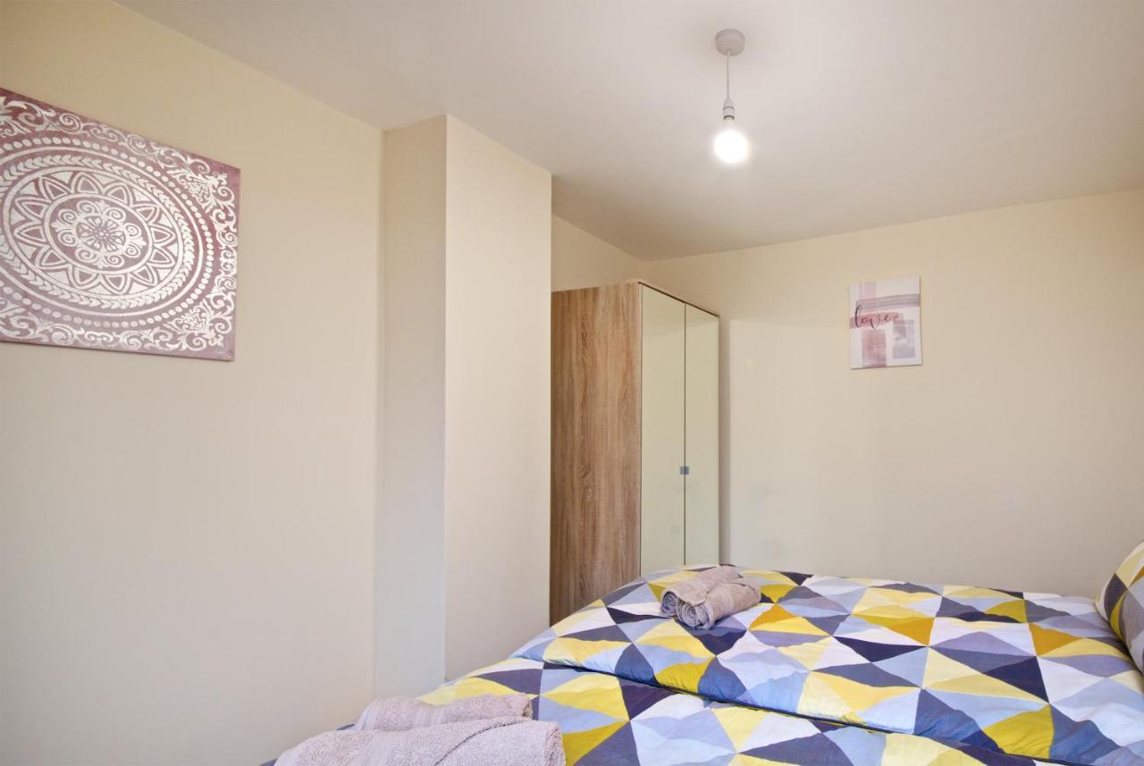 Holiday home Beautiful Cozy With Free Parking