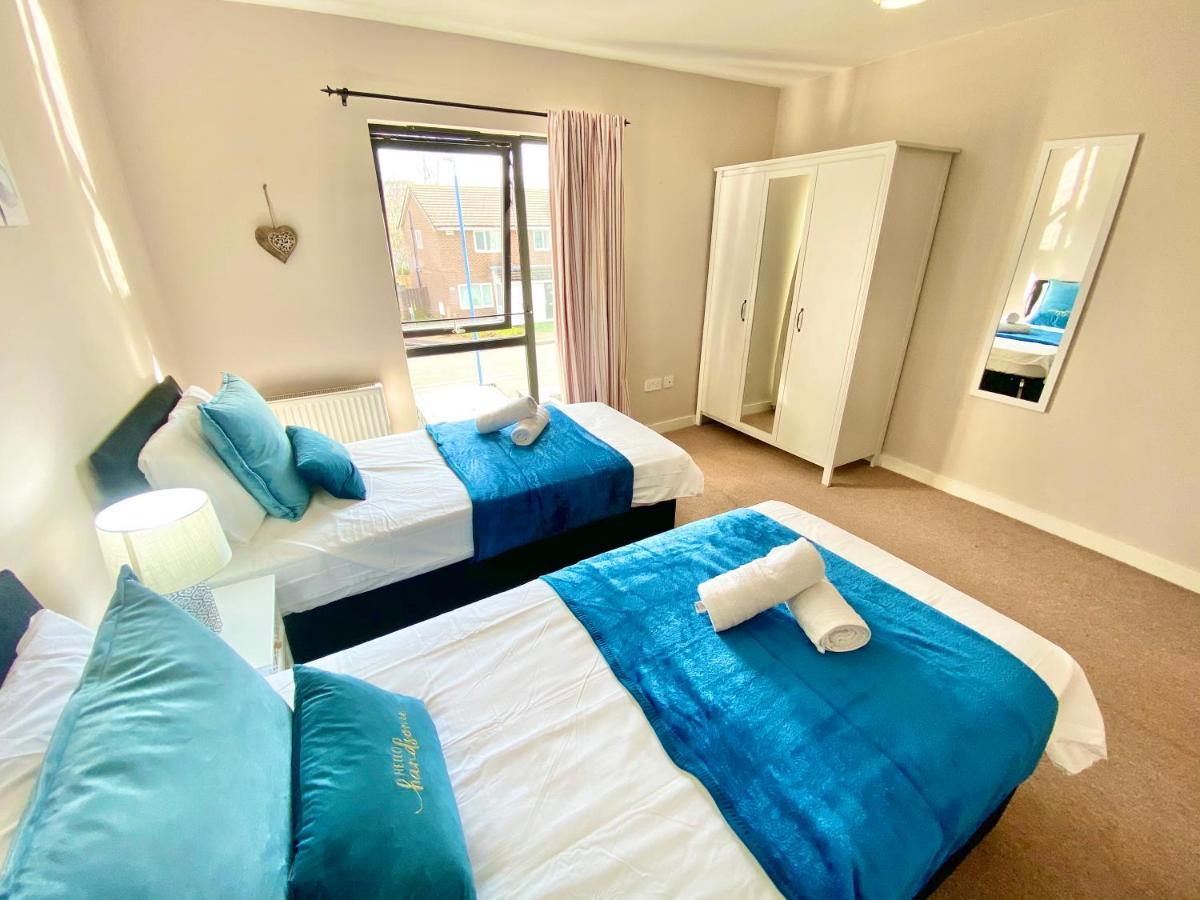 Spacious 5 Bed Townhouse Manchester, Salford Qauys - Two Bedroom With Parking Apartment Manchester
