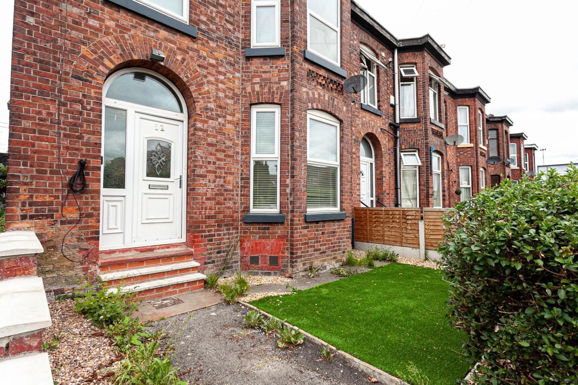 Spacious Comfortable House Close To Etihad Holiday home Manchester