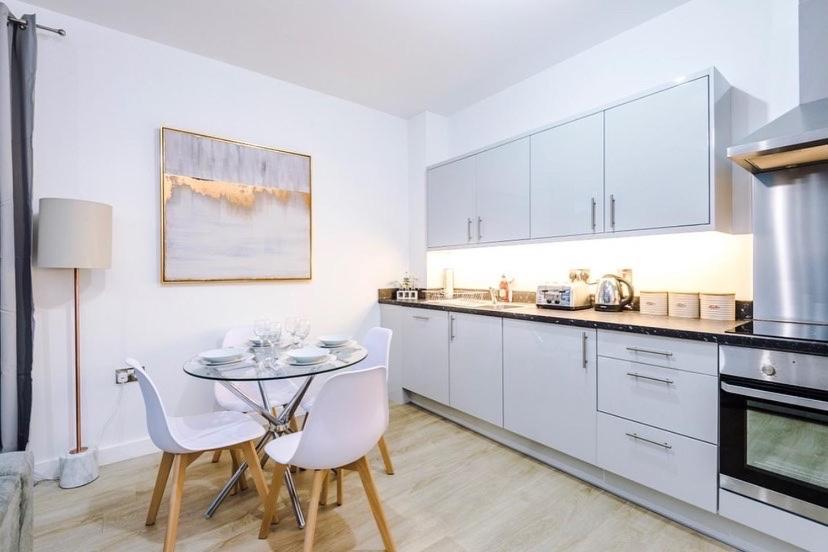 Apartment 2 Bedroom Hosted By Mcr Dens Manchester