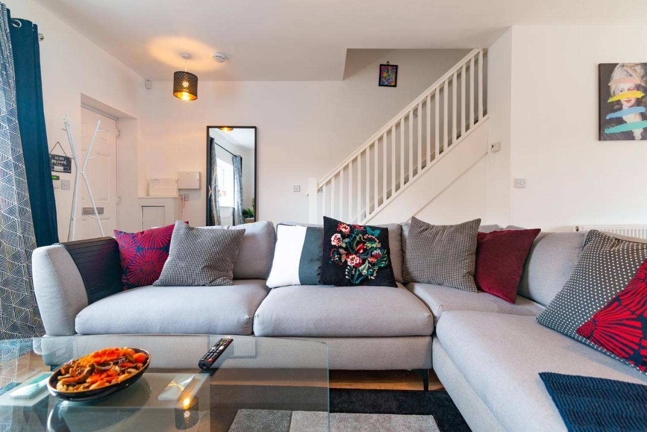 Mosh Homes Apartment