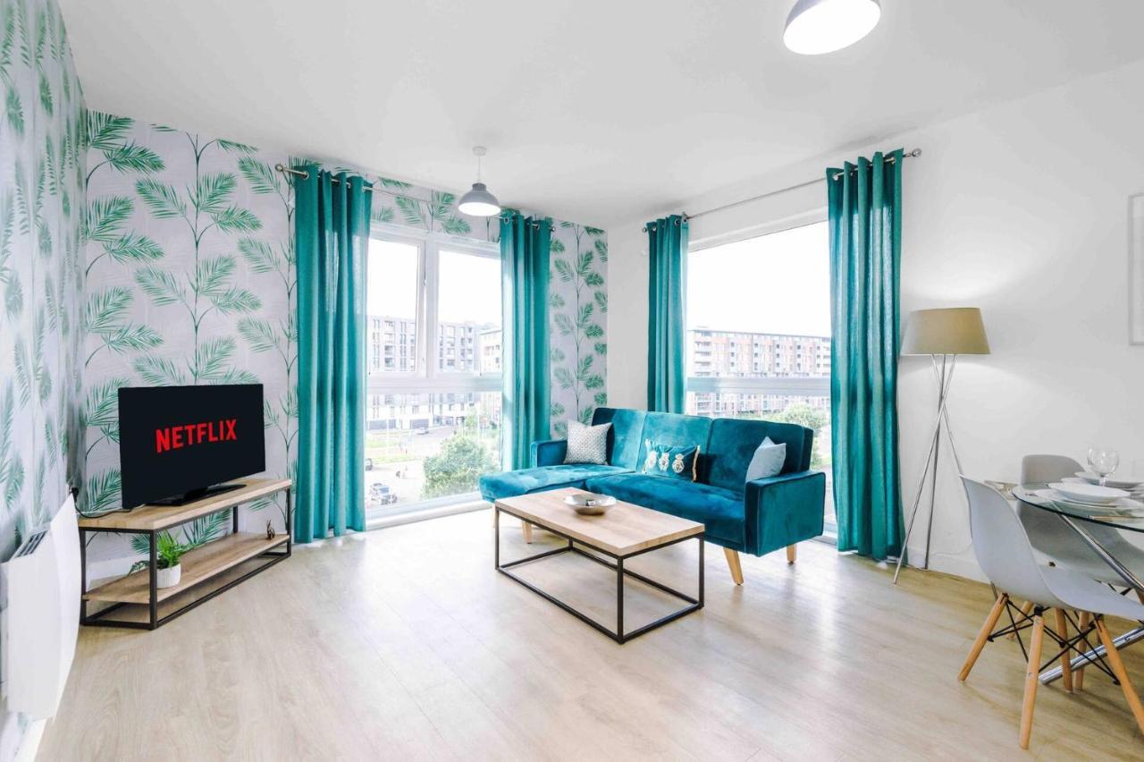 2 Bedroom Hosted By Mcr Dens Apartment Manchester
