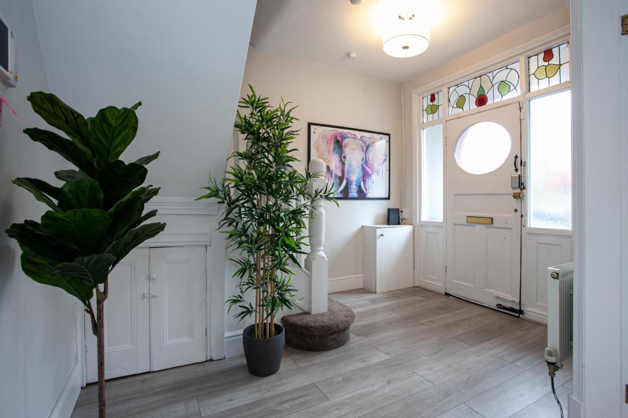 The Safari House - Your Ultimate Relaxation Destination * Manchester
