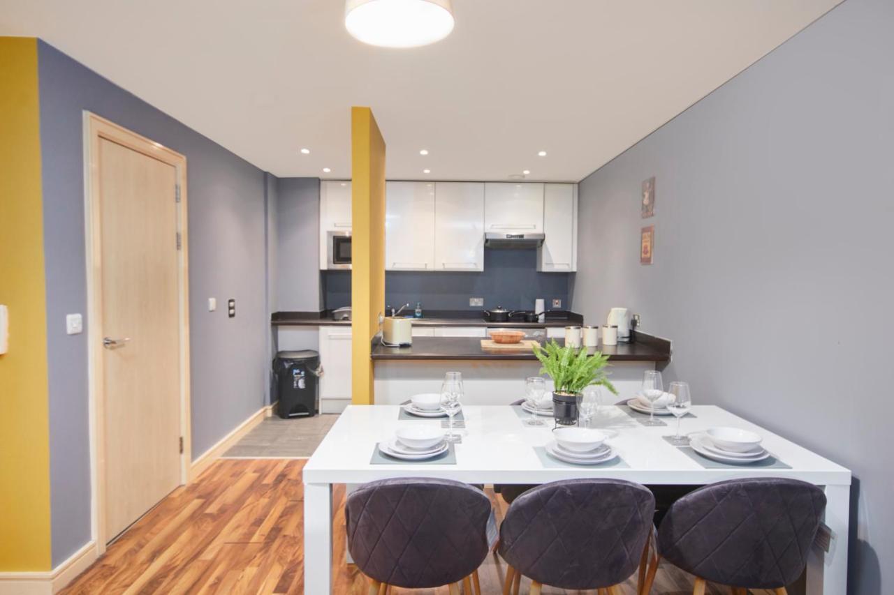 Stylish Gem - Sleeps 10!