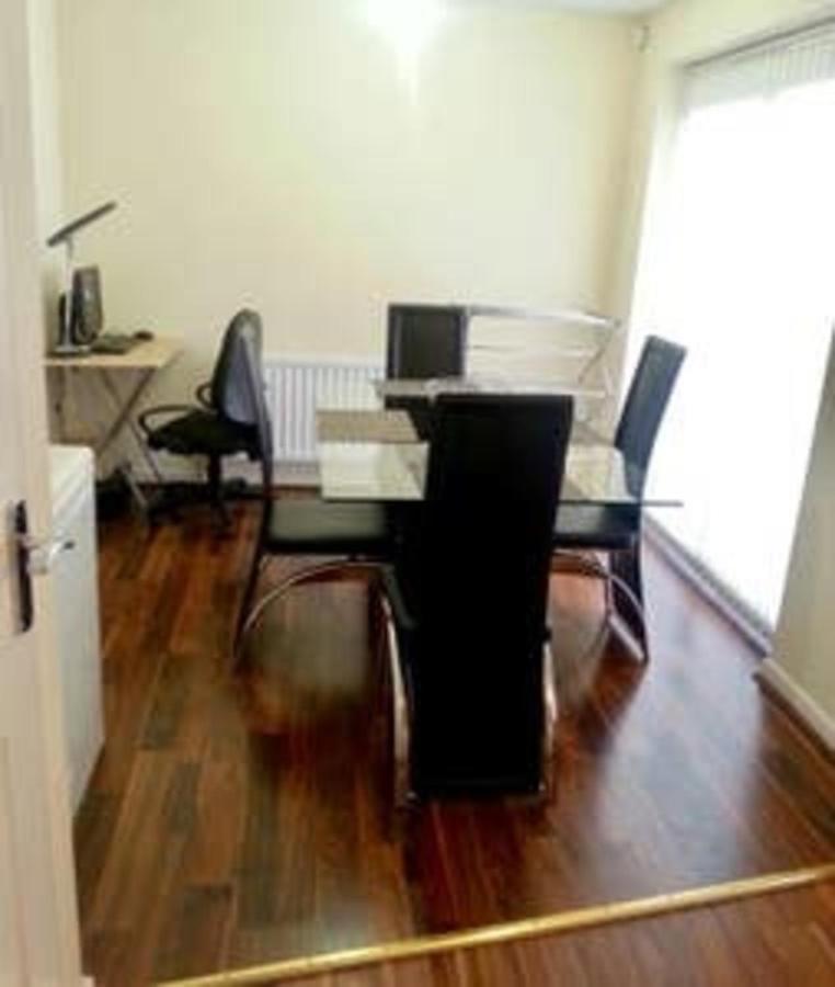 Lovely 3 Bed House Nr Etihad Stadium & Centre *
