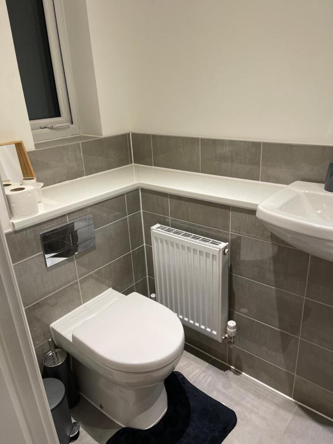 New Modern King Size With Ensuite And Parking