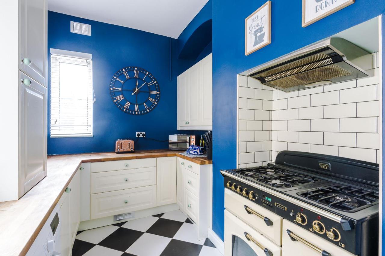 R&r Nr Mediacity 4 Bedrms, 6 Beds, Free Parking Holiday home *