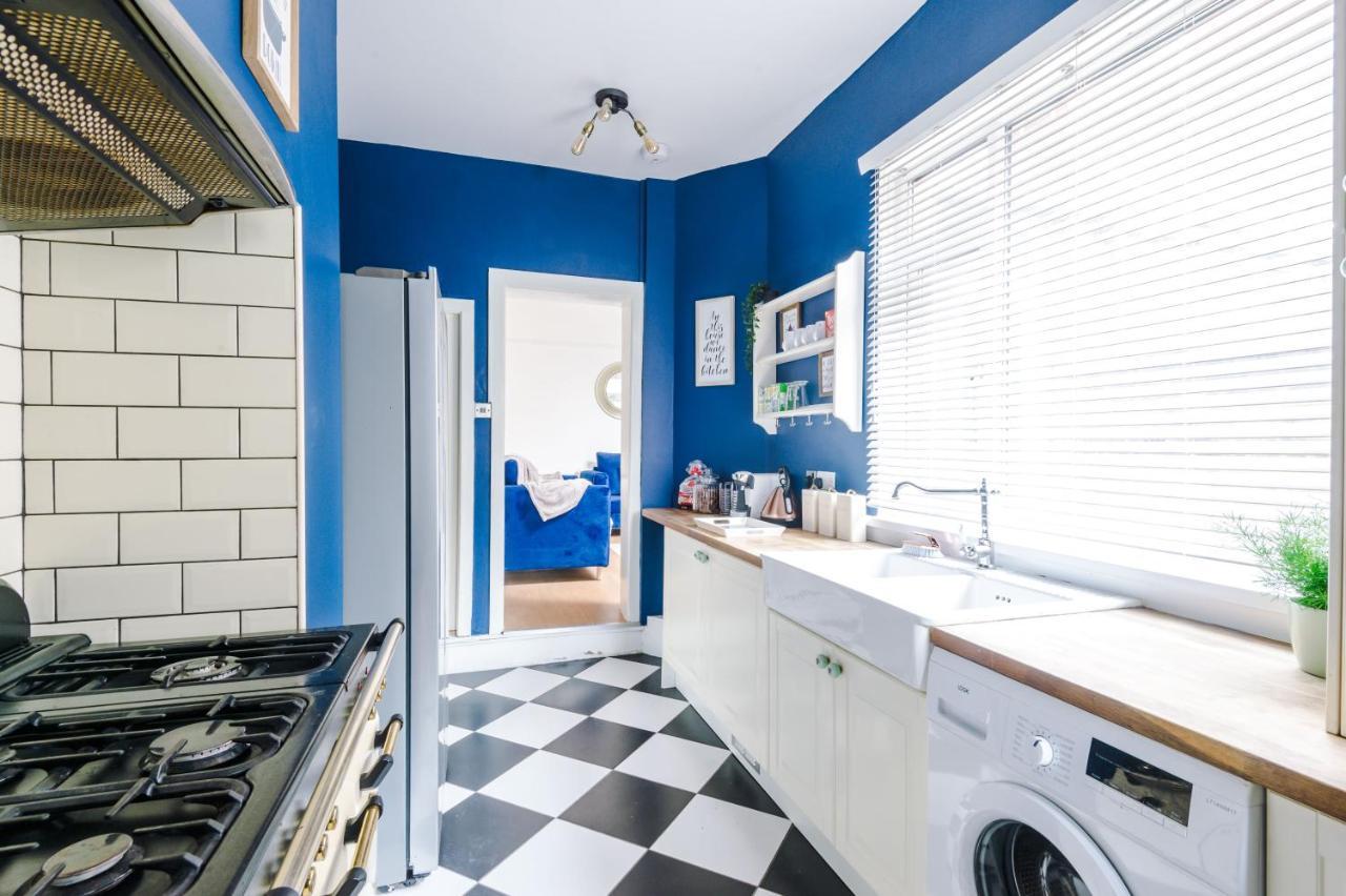R&r Nr Mediacity 4 Bedrms, 6 Beds, Free Parking Manchester