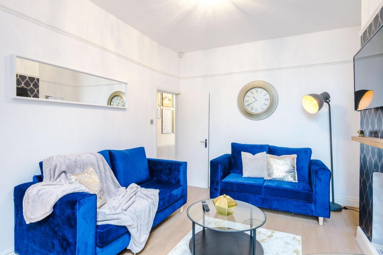 Holiday home R&r Nr Mediacity 4 Bedrms, 6 Beds, Free Parking Manchester